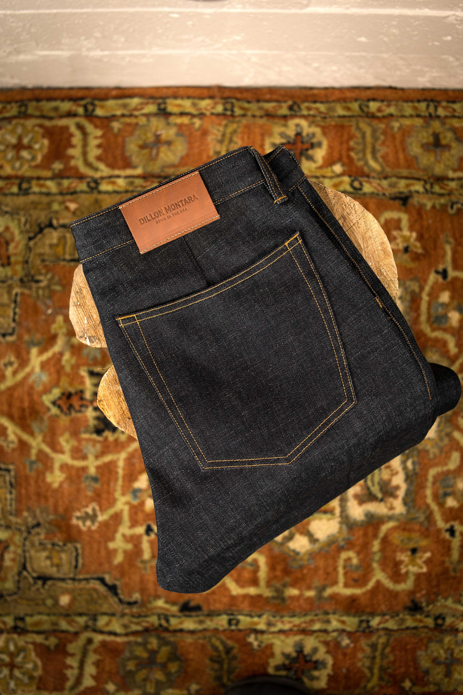 Relaxed Straight Jeans - Dillon Montara