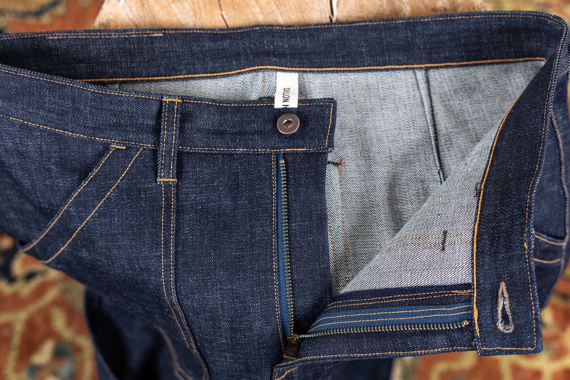 Relaxed Straight Jeans - Dillon Montara