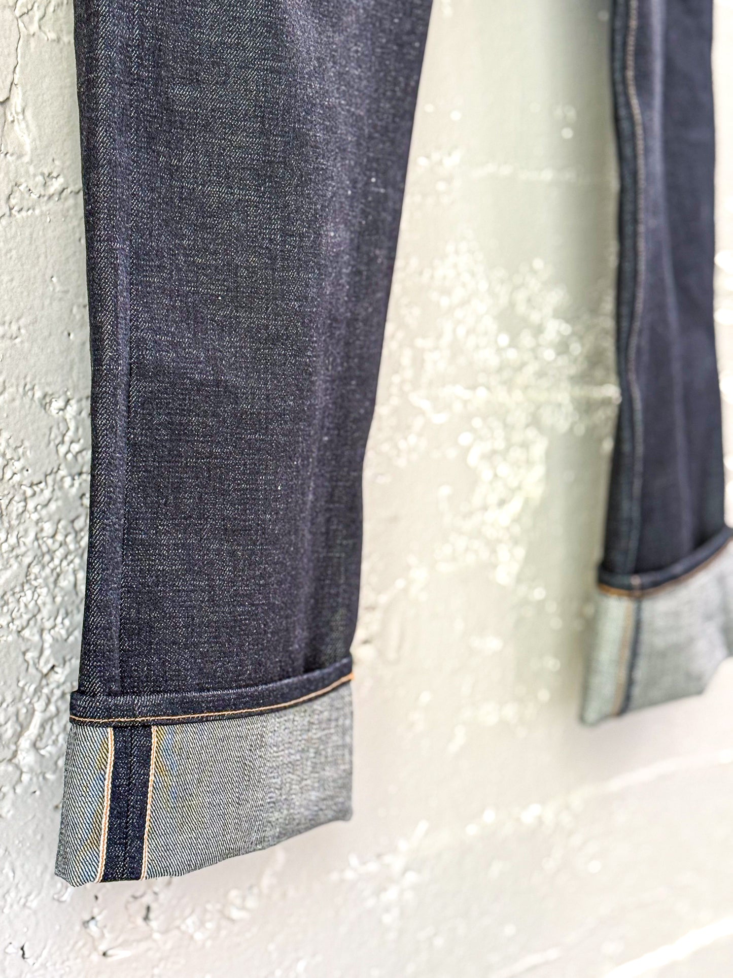 Relaxed Straight Jeans